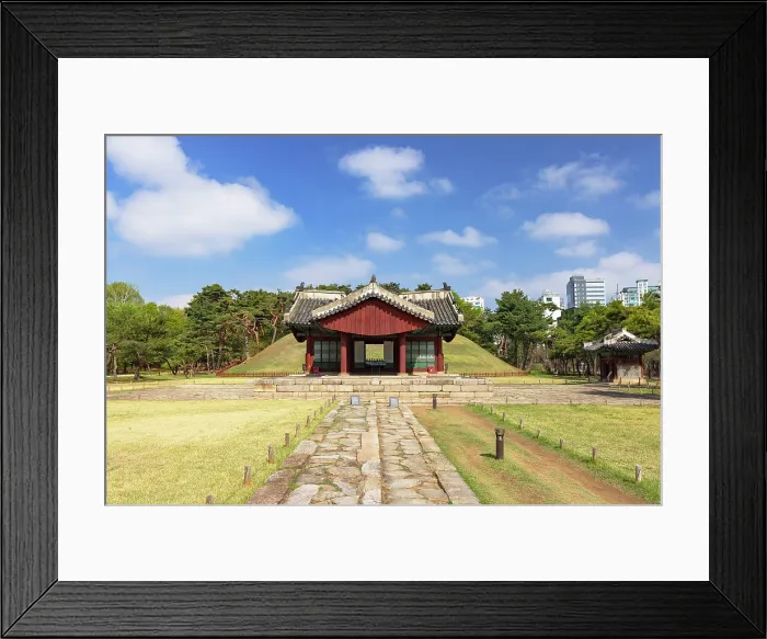 Framed Print : Jeongneung (Tomb of King Jungjong), Gangnam, Seoul, South Korea