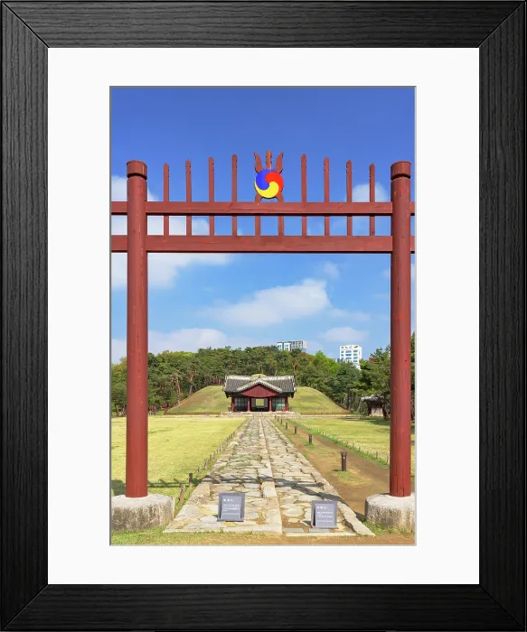 Framed Print : Jeongneung (Tomb of King Jungjong), Gangnam, Seoul, South Korea Framed Print : Jeongneung (Tomb of King Jungjong), Gangnam, Seoul, South Korea