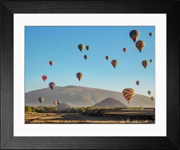 Framed Print : Hot air balloons flying over the Teotihuacan Archaeological Site at sunrise, Mexico State, Mexico Framed Print : Hot air balloons flying over the Teotihuacan Archaeological Site at sunrise, Mexico State, Mexico