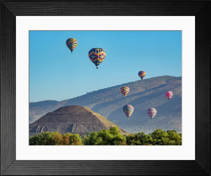 Framed Print : Hot air balloons flying over the Pyramid of the Sun, Teotihuacan, Mexico State, Mexico Framed Print : Hot air balloons flying over the Pyramid of the Sun, Teotihuacan, Mexico State, Mexico