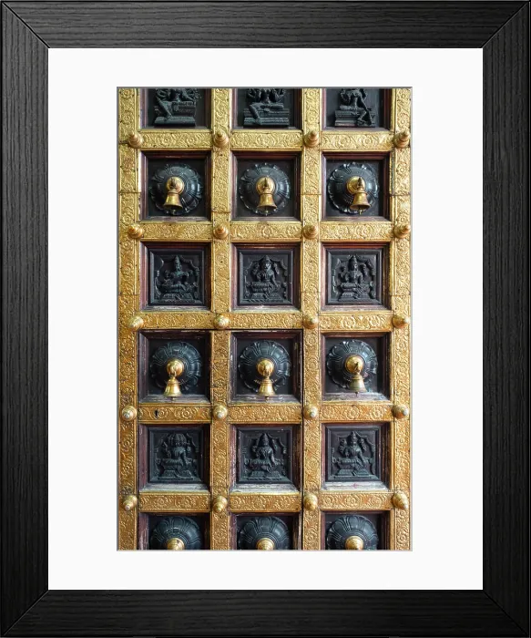 Framed Print : Ornate door to Sri Veeramakaliamman Hindu Temple, Little India, Singapore Framed Print : Ornate door to Sri Veeramakaliamman Hindu Temple, Little India, Singapore
