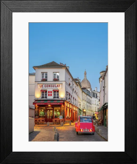 Framed Print : Le Consulat Cafe, Montmartre, Paris, France Framed Print : Le Consulat Cafe, Montmartre, Paris, France