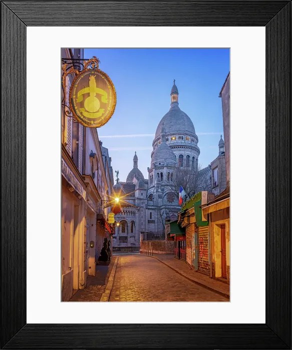 Framed Print : Sacre Coeur Basilica, Montmartre, Paris, France Framed Print : Sacre Coeur Basilica, Montmartre, Paris, France