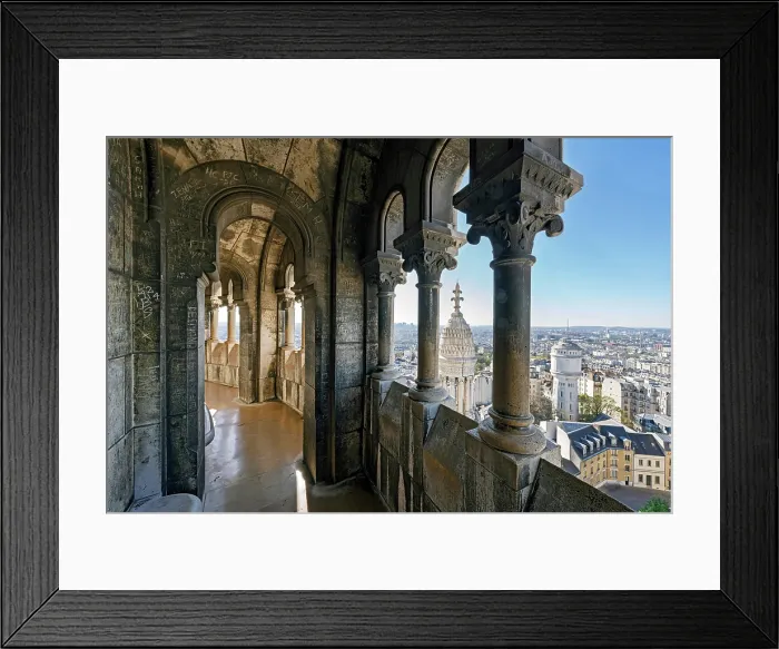Framed Print : Sacre Coeur Basilica, Montmartre, Paris, France Framed Print : Sacre Coeur Basilica, Montmartre, Paris, France