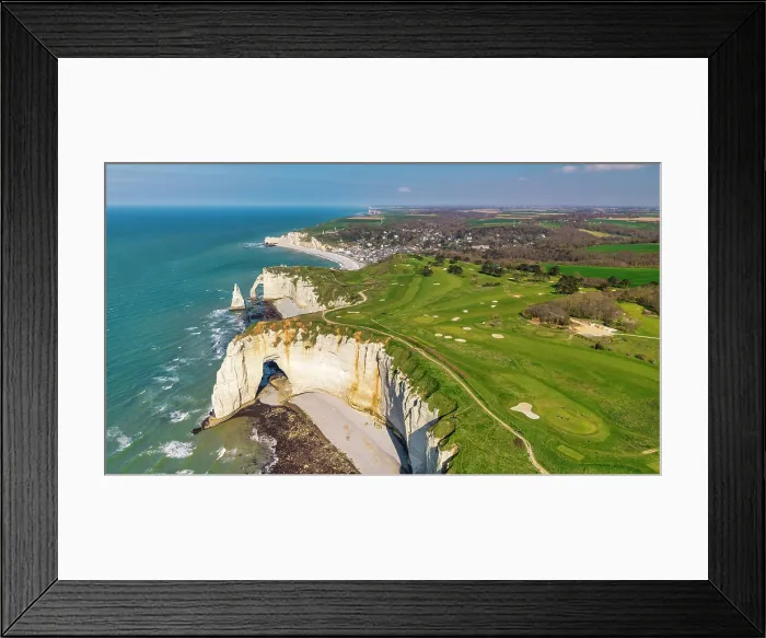 Framed Print : Club de golf d'Etretat Golf Course above the White Chalk Cliffs, Etretat, Normandy, France Framed Print : Club de golf d'Etretat Golf Course above the White Chalk Cliffs, Etretat, Normandy, France