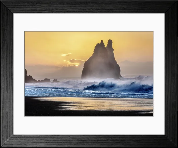 Framed Print : The Reynisdrangar rock stacks being pounded by waves, from Reynisfjara black sand beach, near Vik y Myrdal, South Iceland Framed Print : The Reynisdrangar rock stacks being pounded by waves, from Reynisfjara black sand beach, near Vik y Myrdal, South Iceland