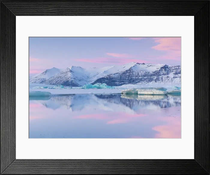 Framed Print : Icebergs on Jokulsarlon glacier lagoon at sunset, with snow-covered mountains in the distance, South Iceland Framed Print : Icebergs on Jokulsarlon glacier lagoon at sunset, with snow-covered mountains in the distance, South Iceland