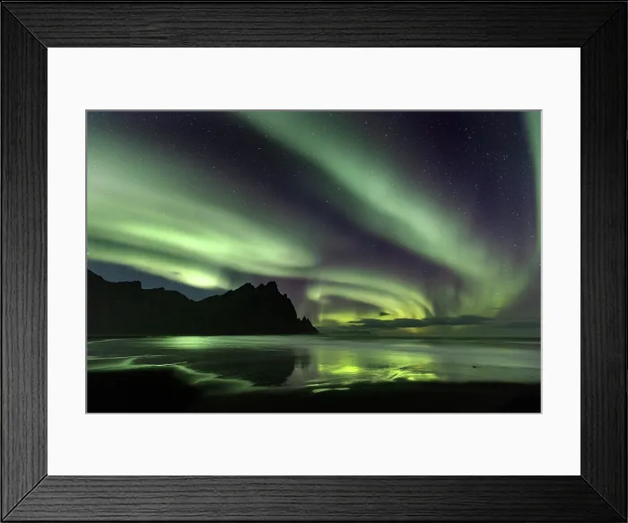 Framed Print : Aurora Borealis (Northern Lights) over Vestrahorn, Stokksnes, Iceland Framed Print : Aurora Borealis (Northern Lights) over Vestrahorn, Stokksnes, Iceland