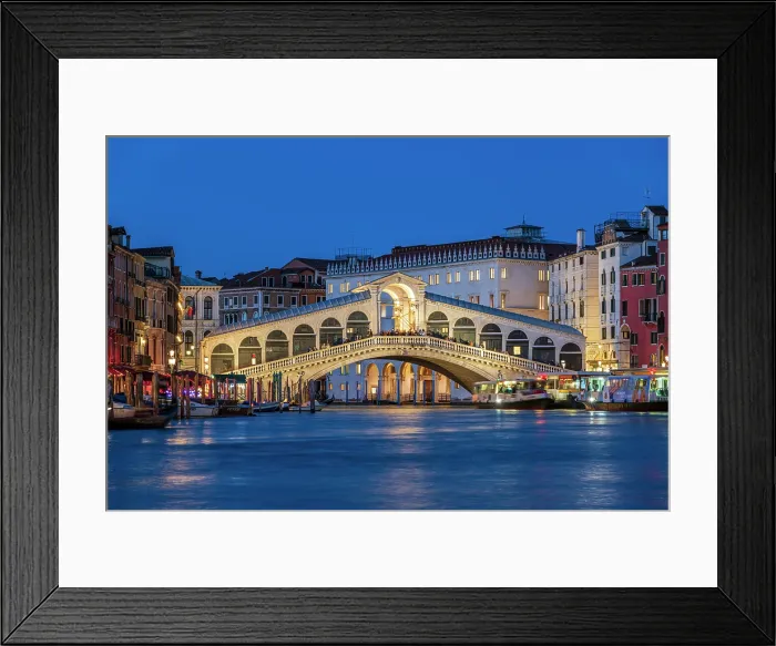 Framed Print : Rialto Bridge and Grand Canal, Venice, Veneto, Italy Framed Print : Rialto Bridge and Grand Canal, Venice, Veneto, Italy