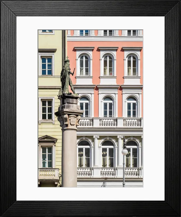 Framed Print : Piazza della Borsa (Stock Exchange Square), Trieste, Friuli-Venezia Giulia, Italy Framed Print : Piazza della Borsa (Stock Exchange Square), Trieste, Friuli-Venezia Giulia, Italy