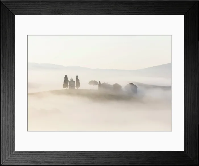 Framed Print : The Chapel of Madonna di Vitaleta shrouded in mist at dawn. Val d'Orcia, near San Quirico d'Orcia, Tuscany, Italy Framed Print : The Chapel of Madonna di Vitaleta shrouded in mist at dawn. Val d'Orcia, near San Quirico d'Orcia, Tuscany, Italy