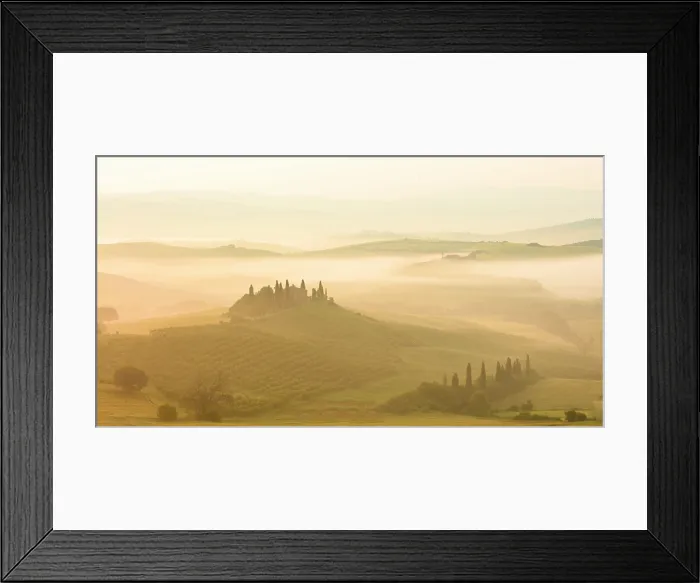 Framed Print : Podere Belvedere and mist-filled Val d'Orcia at dawn, San Quirico d'Orcia, Tuscany, Italy Framed Print : Podere Belvedere and mist-filled Val d'Orcia at dawn, San Quirico d'Orcia, Tuscany, Italy