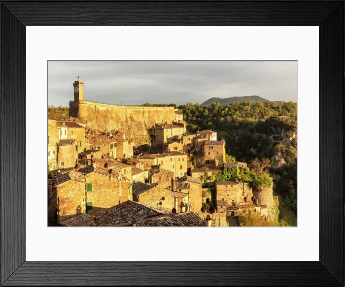 Framed Print : The medieval hill town of Sorano, province of Grosseto, Tuscany, Italy