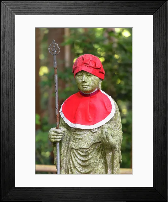 Framed Print : Statue at Konjikido (Golden Hall) of Chuson-ji Temple (UNESCO World Heritage Site), Hiraizumi, Iwate, Japan Framed Print : Statue at Konjikido (Golden Hall) of Chuson-ji Temple (UNESCO World Heritage Site), Hiraizumi, Iwate, Japan