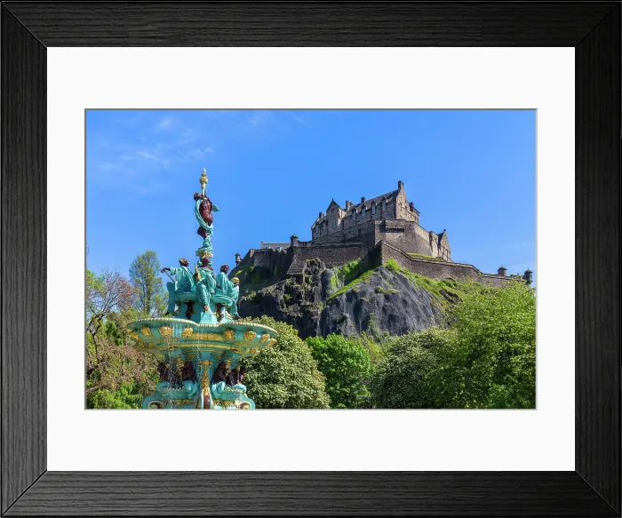Framed Print : Ross Fountain and Edinburgh castle in spring. Edinburgh, Scotland, United Kingdom Framed Print : Ross Fountain and Edinburgh castle in spring. Edinburgh, Scotland, United Kingdom