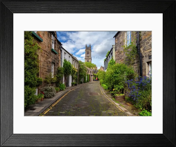 Framed Print : Circus Lane typical back road in Edinburgh. Edinburgh, Scotland, United Kingdom Framed Print : Circus Lane typical back road in Edinburgh. Edinburgh, Scotland, United Kingdom
