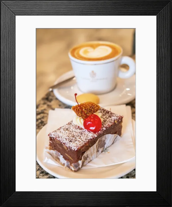 Framed Print : Cafe Cordina, Valletta, Malta