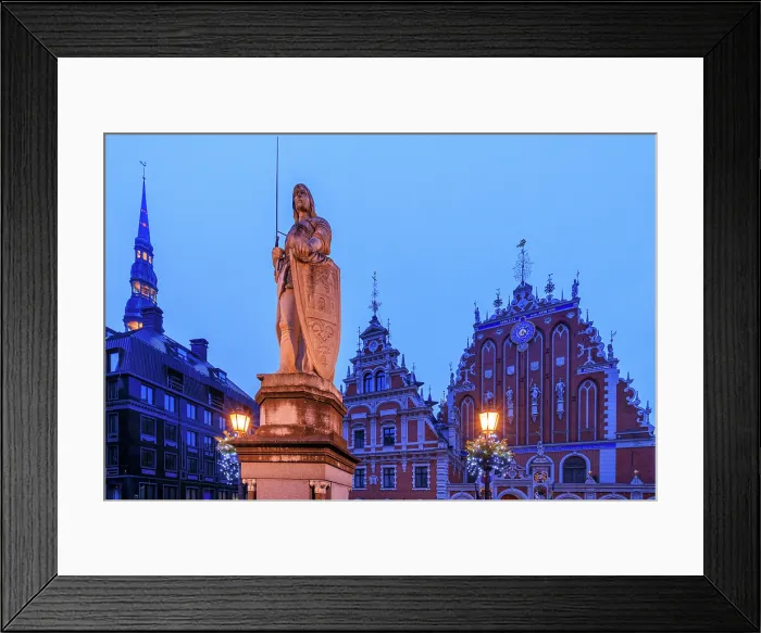 Framed Print : The Roland Statue and House of Blackheads, Town Hall square, Riga, Latvia Framed Print : The Roland Statue and House of Blackheads, Town Hall square, Riga, Latvia