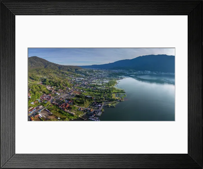 Framed Print : Ulun Danu Beratan Temple and Lake Bratan (Lake Beratan), Bali, Indonesia Framed Print : Ulun Danu Beratan Temple and Lake Bratan (Lake Beratan), Bali, Indonesia
