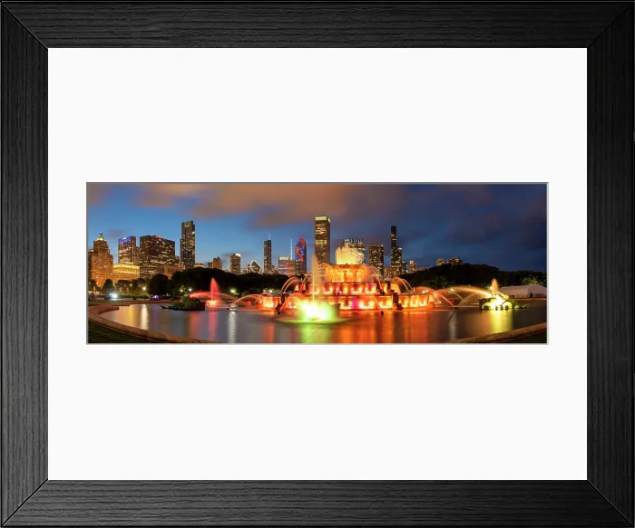 Framed Print : Buckingham Fountain at Night, Grant Park, Chicago, Illinois, USA