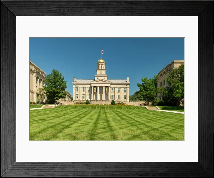 Framed Print : University of Iowa, Iowa City, Iowa, USA Framed Print : University of Iowa, Iowa City, Iowa, USA