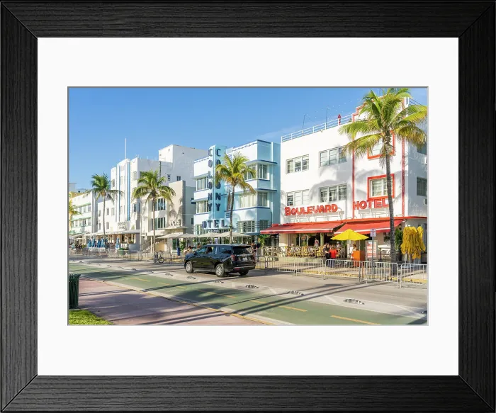 Framed Print : Ocean Drive, South Beach, Miami, Florida, USA Framed Print : Ocean Drive, South Beach, Miami, Florida, USA