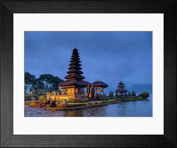 Framed Print : Ulun Danu Beratan Temple, Lake Bratan (Lake Bereaan), Bali, Indonesia Framed Print : Ulun Danu Beratan Temple, Lake Bratan (Lake Bereaan), Bali, Indonesia