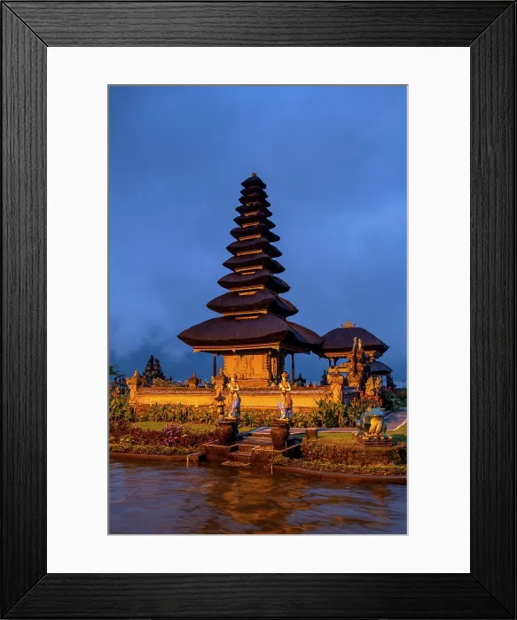 Framed Print : Ulun Danu Beratan Temple, Lake Bratan (Lake Bereaan), Bali, Indonesia Framed Print : Ulun Danu Beratan Temple, Lake Bratan (Lake Bereaan), Bali, Indonesia