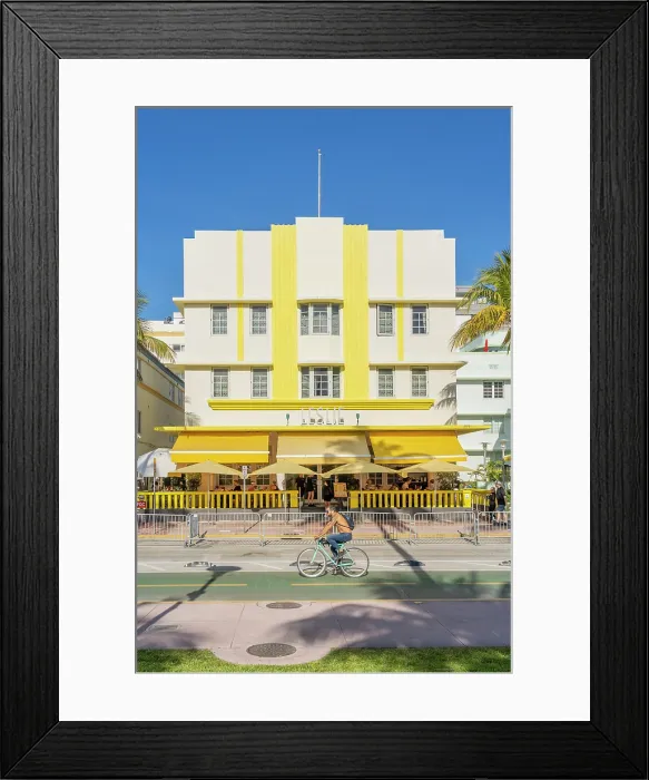 Framed Print : Leslie building, Art Deco facade on Ocean Drive, South Beach, Miami, Florida, USA Framed Print : Leslie building, Art Deco facade on Ocean Drive, South Beach, Miami, Florida, USA