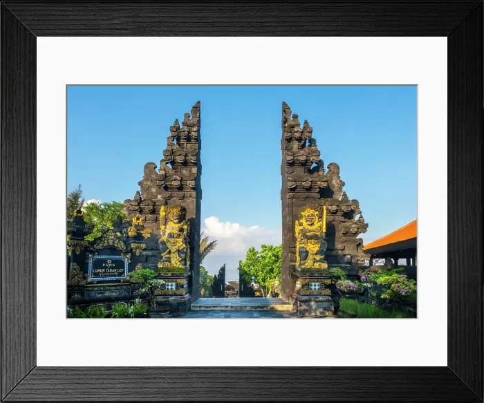 Framed Print : A Candi bentar (split gateway) at Tanah Lot, Bali, Indonesia Framed Print : A Candi bentar (split gateway) at Tanah Lot, Bali, Indonesia