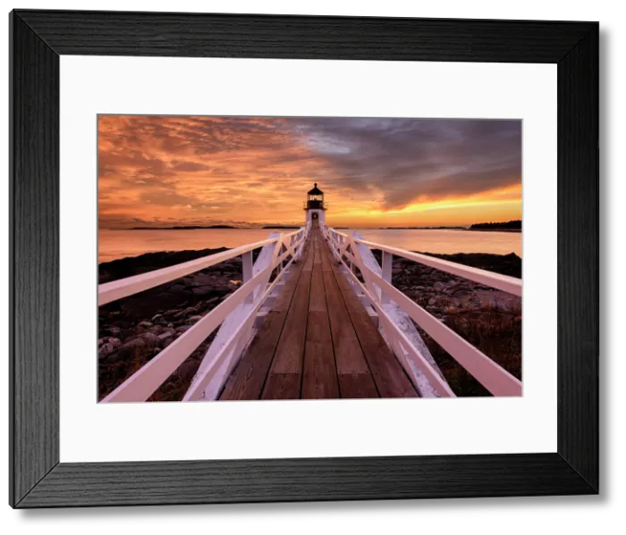 Framed Print : Sunset at Marshall Point Lighthouse, Port Clyde, Maine, USA Framed Print : Sunset at Marshall Point Lighthouse, Port Clyde, Maine, USA