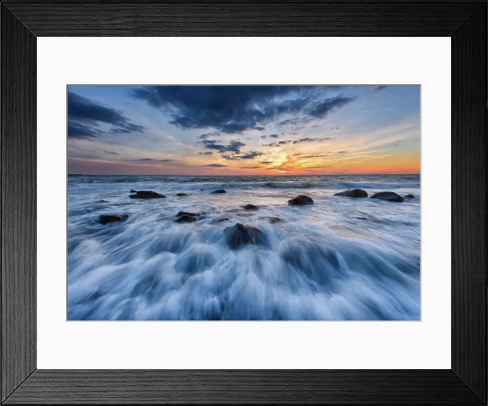 Framed Print : Rushing tide over rocks at Littel Island in West Falmouth, Massachusetts, USA Framed Print : Rushing tide over rocks at Littel Island in West Falmouth, Massachusetts, USA