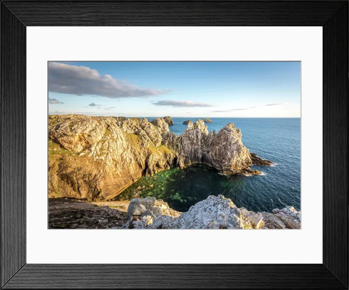 Framed Print : Pointe de Pen Hir, Camaret-sur-Mer, Crozon Peninsula, Finistere, Brittany, France Framed Print : Pointe de Pen Hir, Camaret-sur-Mer, Crozon Peninsula, Finistere, Brittany, France