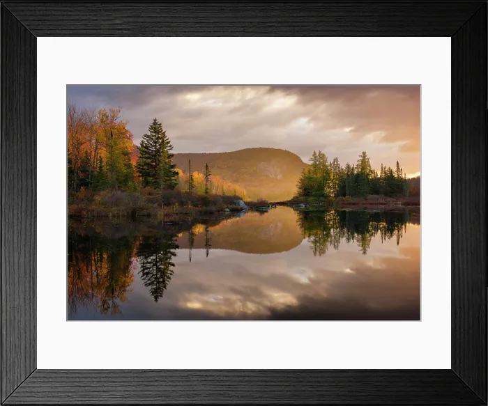 Framed Print : Autumn sunrise over Turtlehead Pond, Green Mountains, Marshfield, Vermont, USA Framed Print : Autumn sunrise over Turtlehead Pond, Green Mountains, Marshfield, Vermont, USA