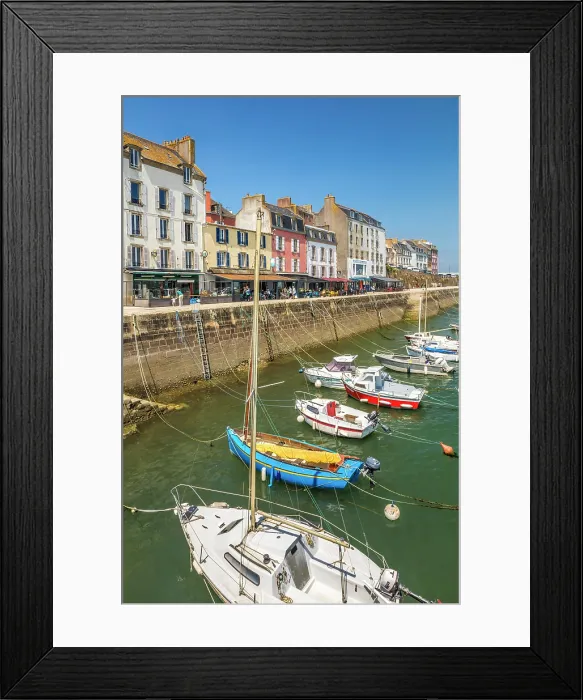 Framed Print : Douarnenez harbor promenade, Finistere, Brittany, France