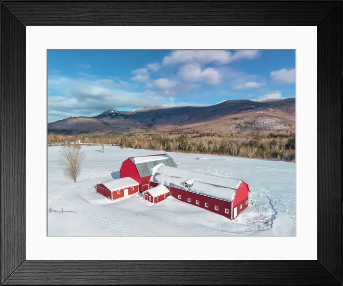 Framed Print : Winter at red barn and dairy farm in the Green Mountains, Waterbury Center, Vermont, USA Framed Print : Winter at red barn and dairy farm in the Green Mountains, Waterbury Center, Vermont, USA
