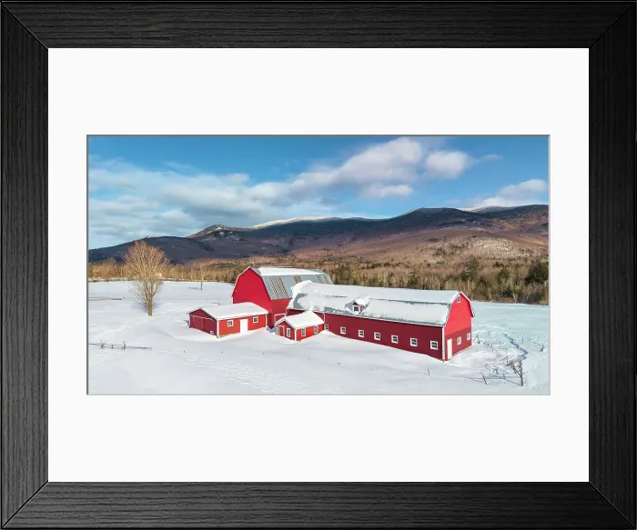 Framed Print : Winter at red barn and dairy farm in the Green Mountains, Waterbury Center, Vermont, USA Framed Print : Winter at red barn and dairy farm in the Green Mountains, Waterbury Center, Vermont, USA