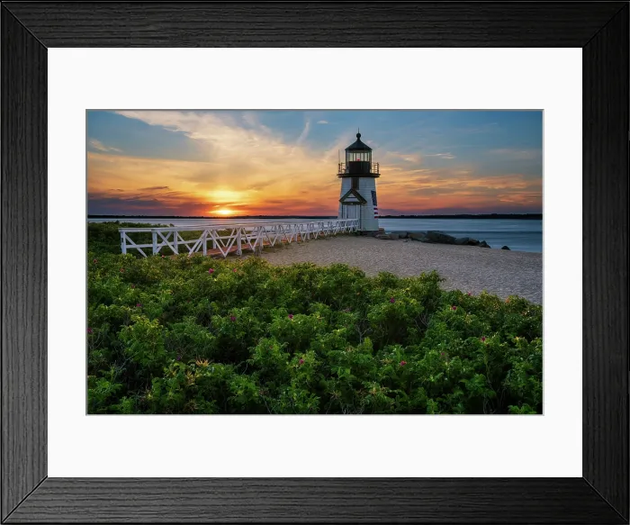 Framed Print : Sunrise over Brant Point Lighthouse on Nantucket Island, Massachusetts, USA Framed Print : Sunrise over Brant Point Lighthouse on Nantucket Island, Massachusetts, USA