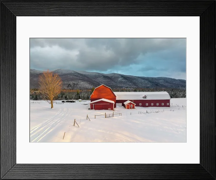 Framed Print : Winter sunrise over red barn and dairy farm in Green Mountains, Woodbury Center, Vermont, USA Framed Print : Winter sunrise over red barn and dairy farm in Green Mountains, Woodbury Center, Vermont, USA