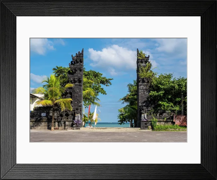 Framed Print : A Candi bentar (split gateway) at Jimbaran beach, Bali, Indonesia Framed Print : A Candi bentar (split gateway) at Jimbaran beach, Bali, Indonesia