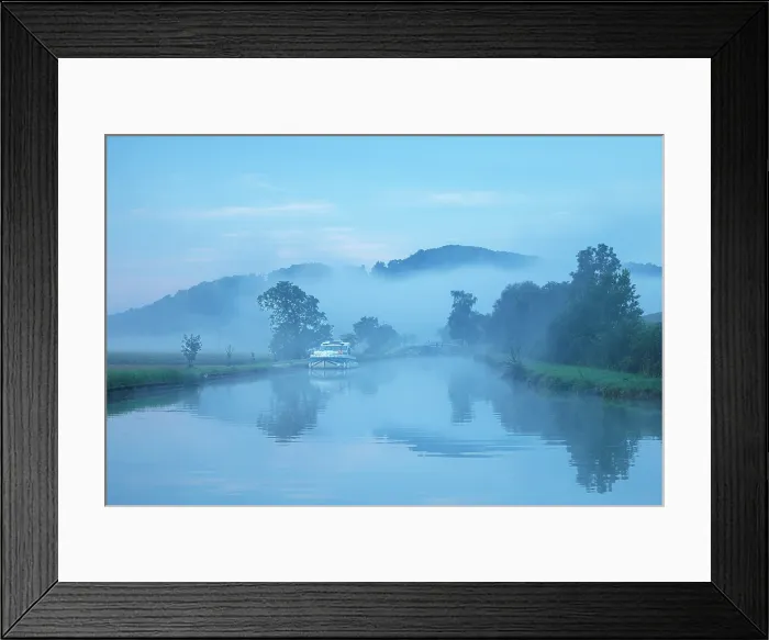 Framed Print : Canal de Bourgogne, Burgundy, France Framed Print : Canal de Bourgogne, Burgundy, France