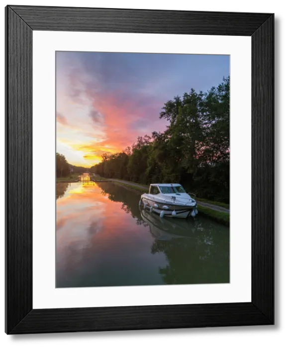 Framed Print : Sunrise on the Canal de Bourgogne, Burgundy, France Framed Print : Sunrise on the Canal de Bourgogne, Burgundy, France