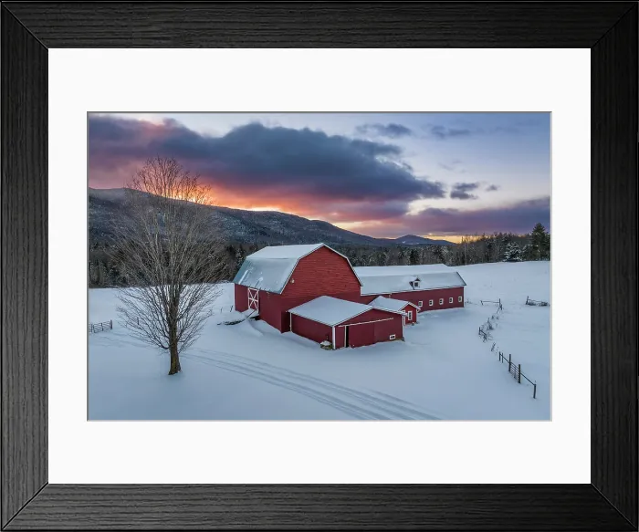 Framed Print : Winter sunrise over red barn and dairy farm in Green Mountains, Woodbury Center, Vermont, USA Framed Print : Winter sunrise over red barn and dairy farm in Green Mountains, Woodbury Center, Vermont, USA