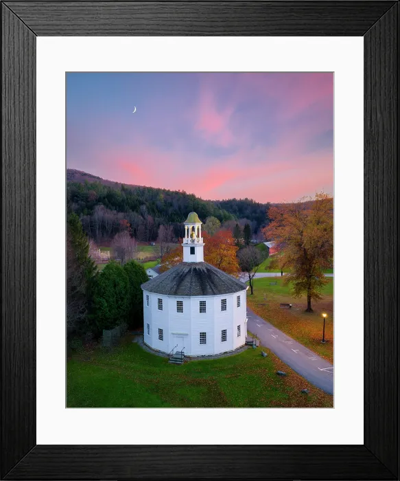 Framed Print : The Old Round Church at sunset in autumn with quarter moon, Richmond, Vermont, USA Framed Print : The Old Round Church at sunset in autumn with quarter moon, Richmond, Vermont, USA