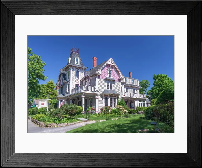 Framed Print : USA, Massachusetts, Cape Cod, Upper Cape, Sandwich, The Painted Lady Inn Framed Print : USA, Massachusetts, Cape Cod, Upper Cape, Sandwich, The Painted Lady Inn