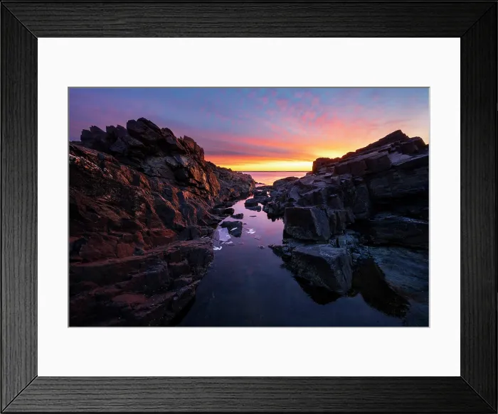 Framed Print : Sunrise on the rocks at Marginal Way, Ogunquit, Maine, USA Framed Print : Sunrise on the rocks at Marginal Way, Ogunquit, Maine, USA