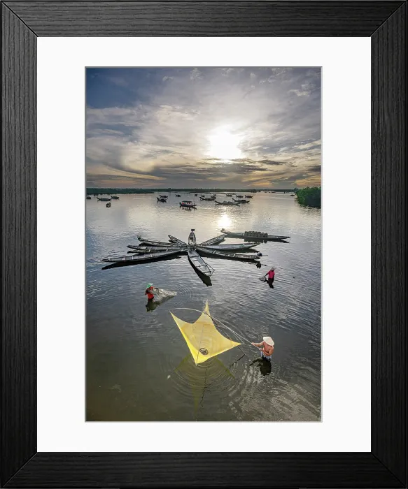 Framed Print : Fishermen using traditional nets at sunrise, Hue, Thua Thien-Hue province, Central Vietnam. (MR) Framed Print : Fishermen using traditional nets at sunrise, Hue, Thua Thien-Hue province, Central Vietnam. (MR)