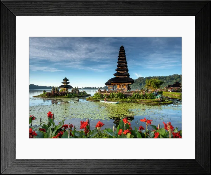 Framed Print : Thatched Meru (pagoda) at Ulun Danu Beratan Temple, Lake Bratan (Lake Beratan), Bali, Indonesia