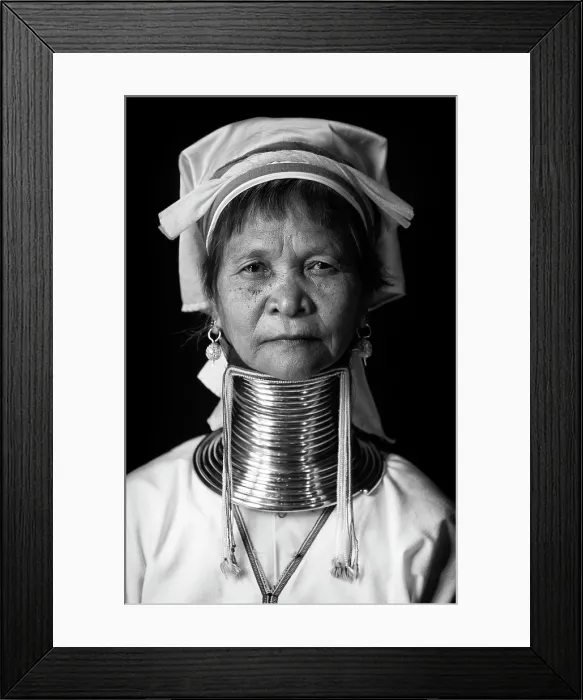 Framed Print : Woman of the Kayan (Padaung) tribe with brass coilss around her neck, Inle Lake, Shan State, Myanmar Framed Print : Woman of the Kayan (Padaung) tribe with brass coilss around her neck, Inle Lake, Shan State, Myanmar