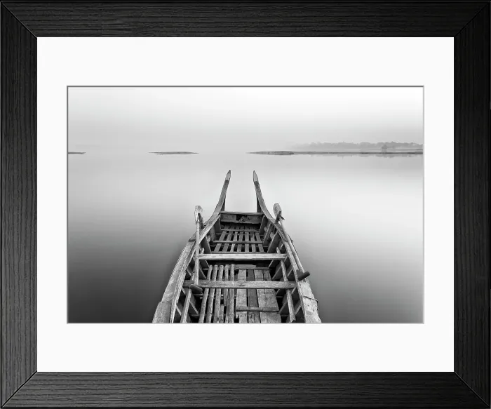 Framed Print : Rowing boat on flat calm Taungthaman Lake, near Mandalay, Myanmar Framed Print : Rowing boat on flat calm Taungthaman Lake, near Mandalay, Myanmar